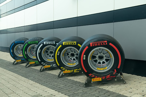 The Science Behind F1 Tyres